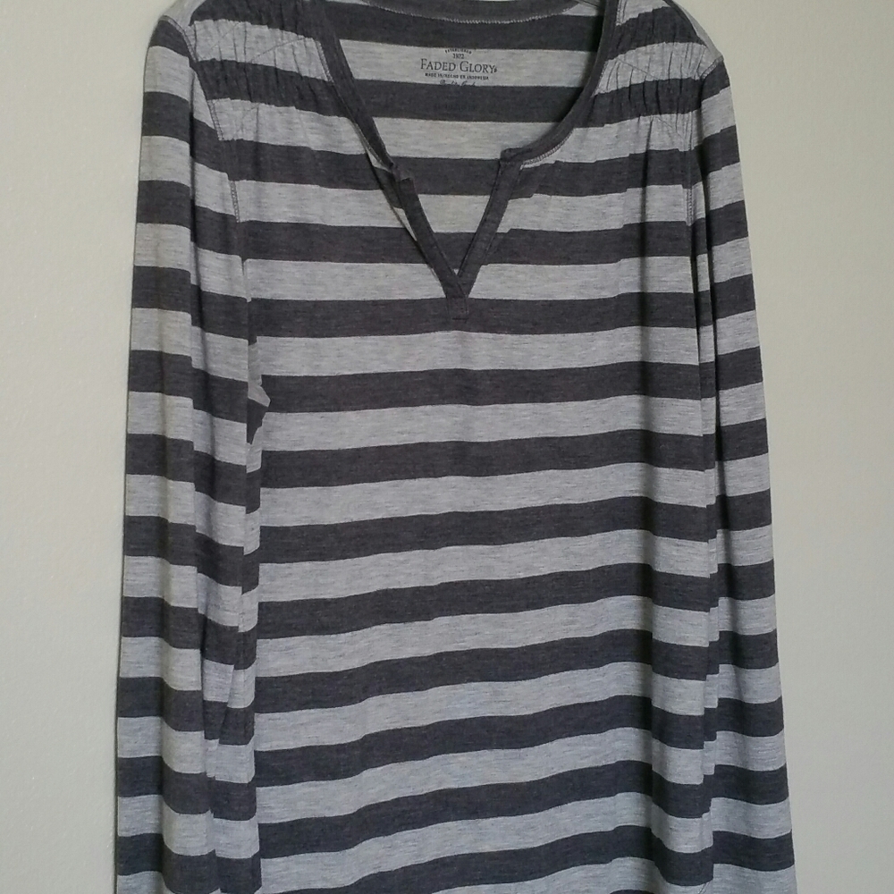 Faded Glory 2 Tone Gray Roll Up Sleeve Top sz XL